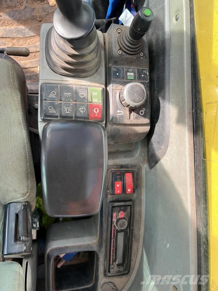 Neuson EZ 80 Малые экскаваторы 7т-12т