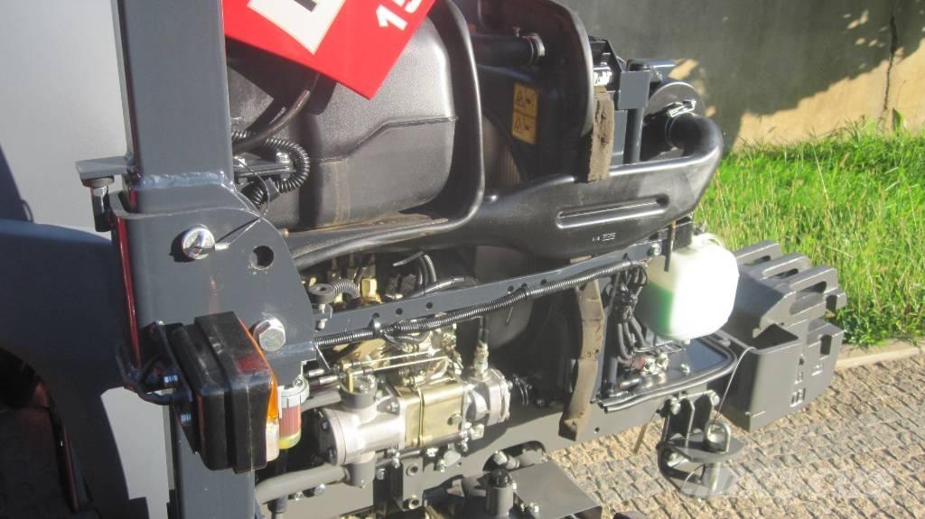 Massey Ferguson 1529 Трактора