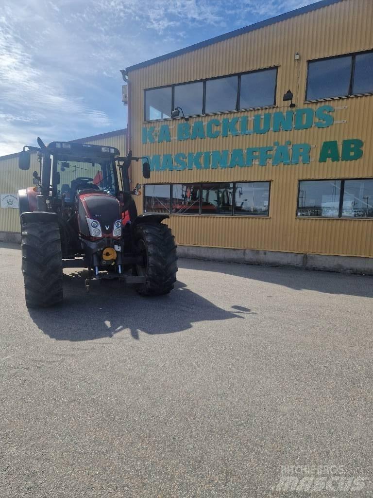 Valtra N143 Трактора