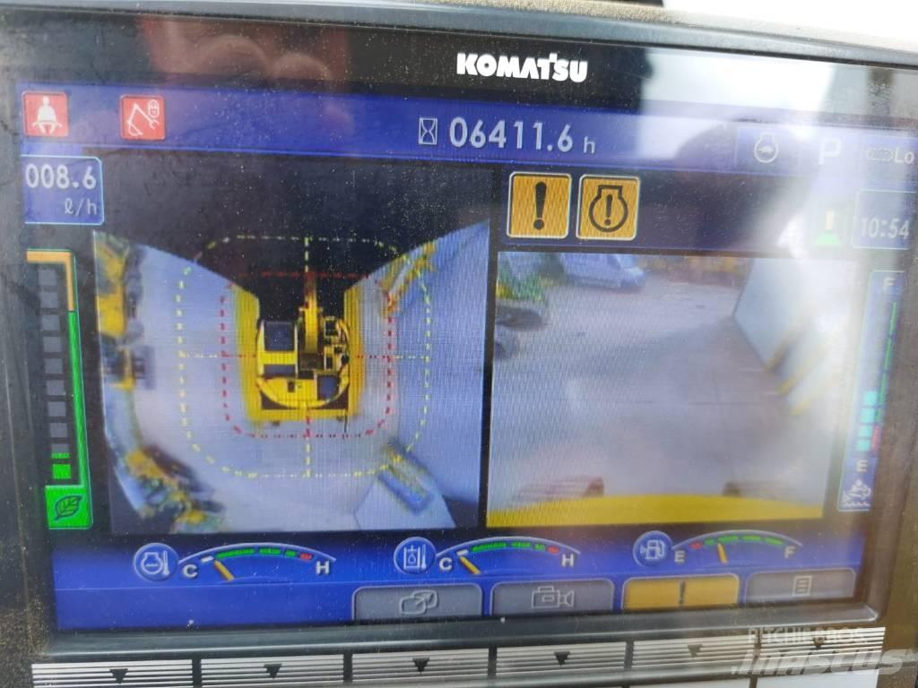 Komatsu PC228USLC-11 Гусеничные экскаваторы