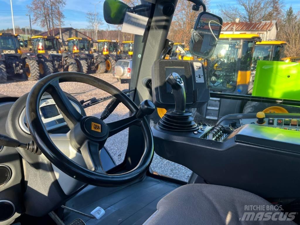 JCB Fastrac 8310 Трактора