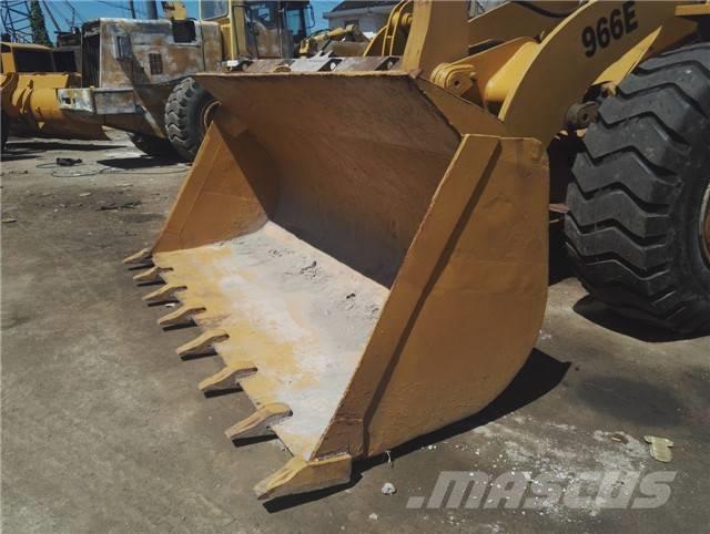 CAT 966 E Фронтальные погрузчики