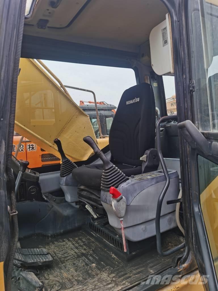 Komatsu PC200-7 Гусеничные экскаваторы