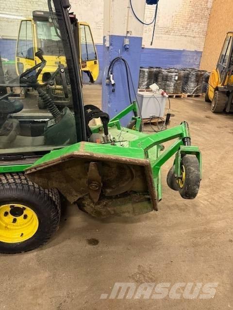 John Deere 1505 Самоходные газонокосилки