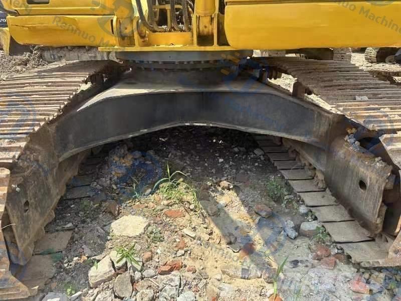 Komatsu PC220-7 Гусеничные экскаваторы