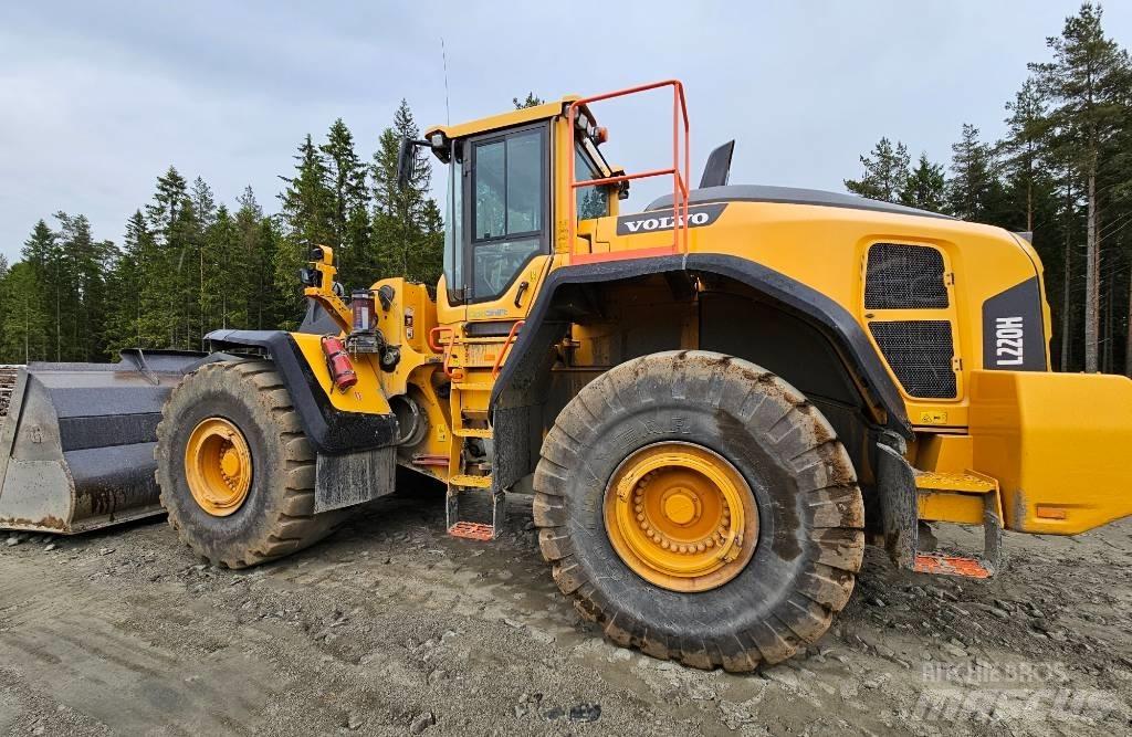 Volvo L 220 H Фронтальные погрузчики