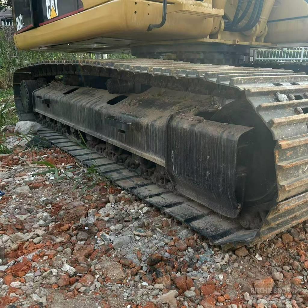 CAT 320 C Гусеничные экскаваторы
