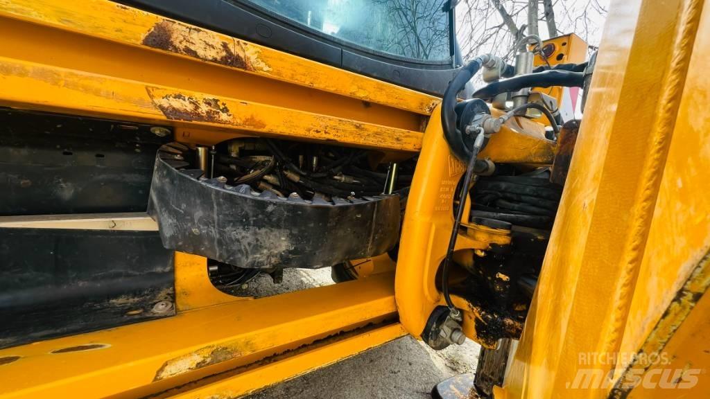 JCB 4 CX Экскаваторы-погрузчики