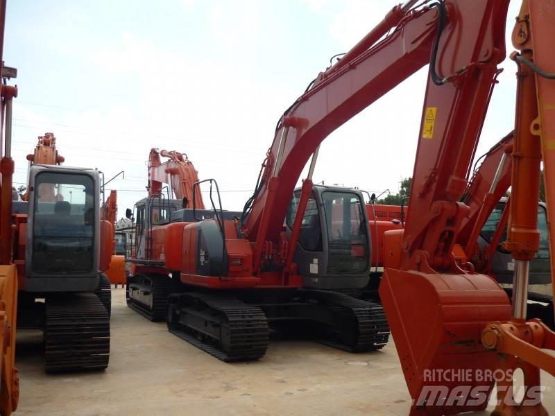 Hitachi ZX 225 US Гусеничные экскаваторы