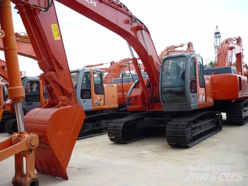 Hitachi ZX 225 US Гусеничные экскаваторы