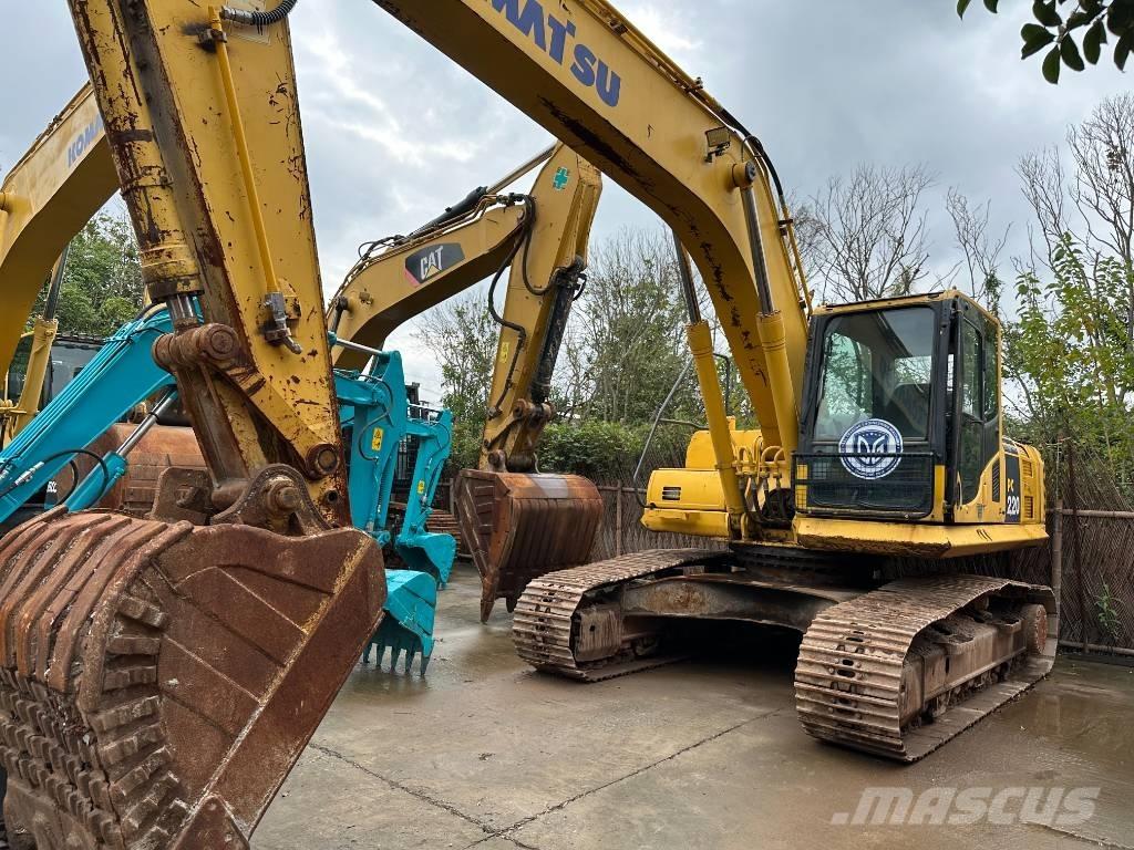 Komatsu PC 220-8 Гусеничные экскаваторы