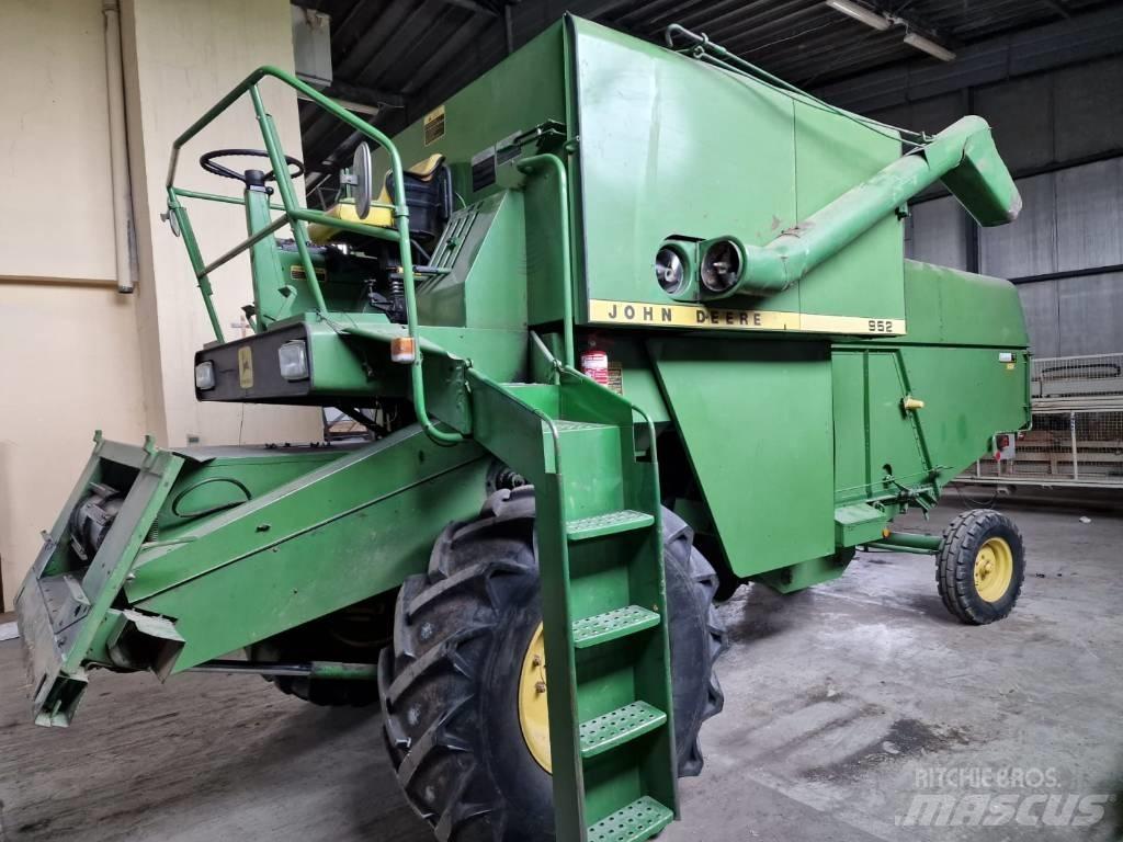 John Deere 952 Зерноуборочные комбайны