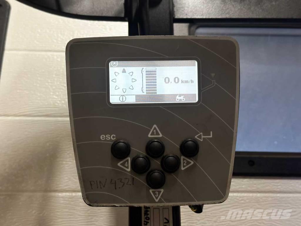 Rocla SST 16 AC Самоходные электроштабелёры