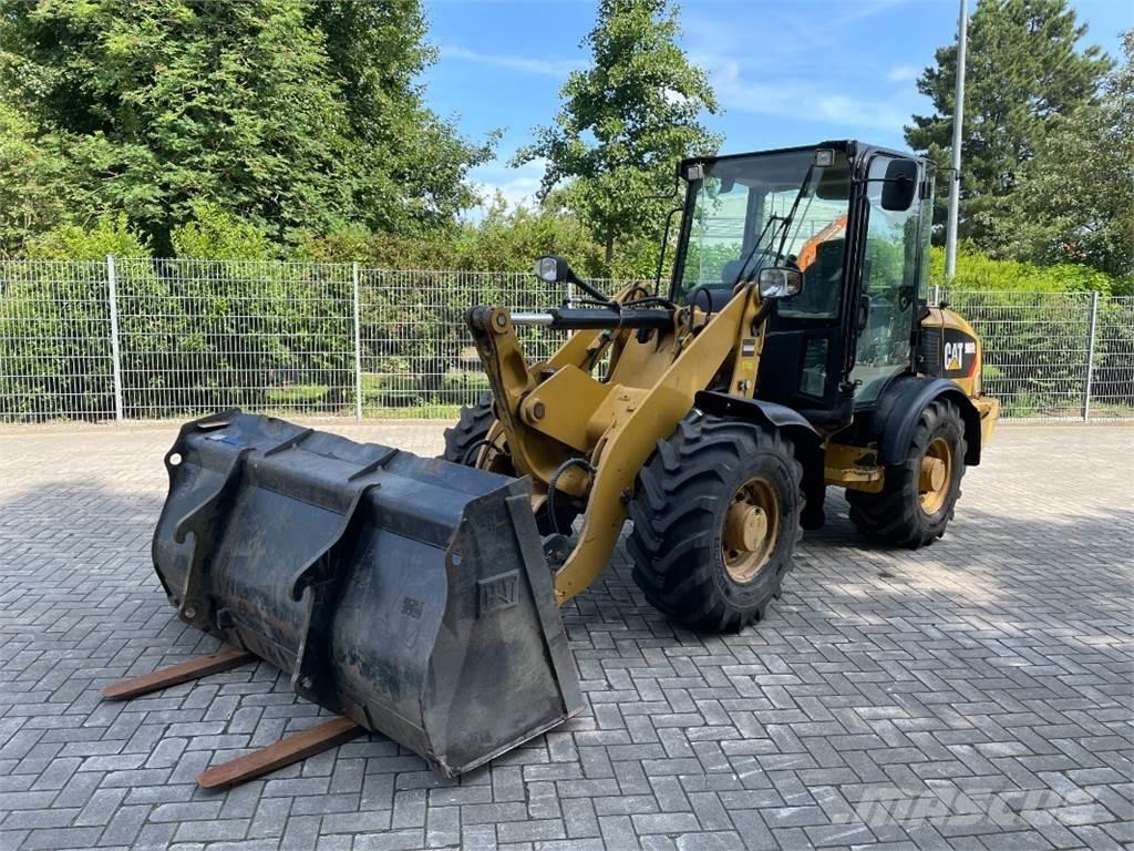 CAT 906H2 Фронтальные погрузчики