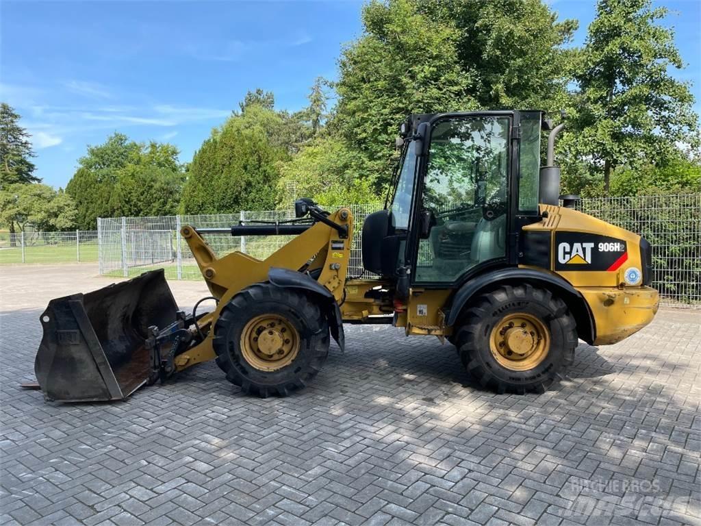 CAT 906H2 Фронтальные погрузчики