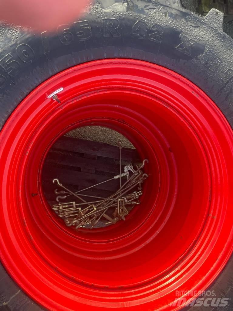 Michelin 650/65R42 Передние весы