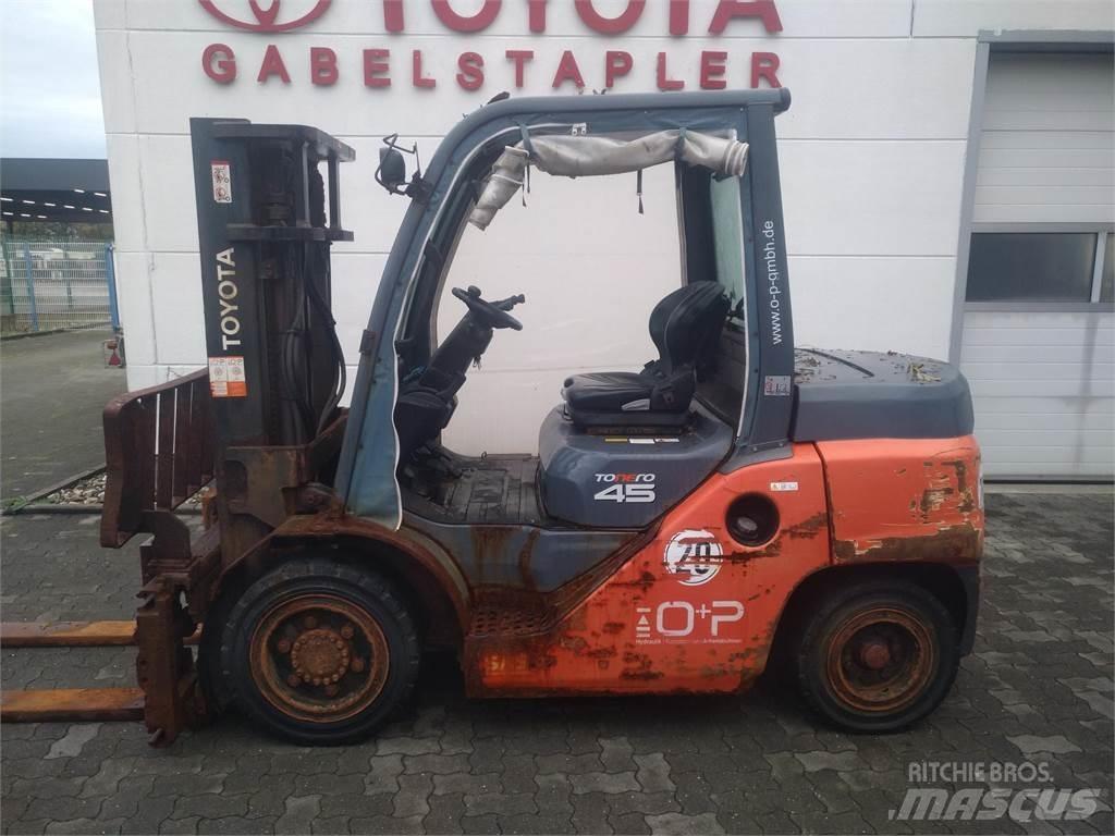 Toyota 40-8FD40N Дизельные погрузчики