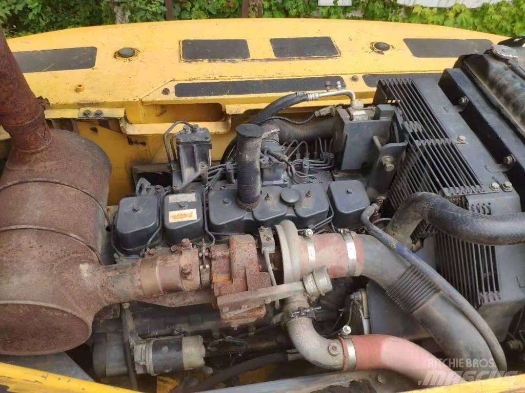 Komatsu PC 270 Гусеничные экскаваторы