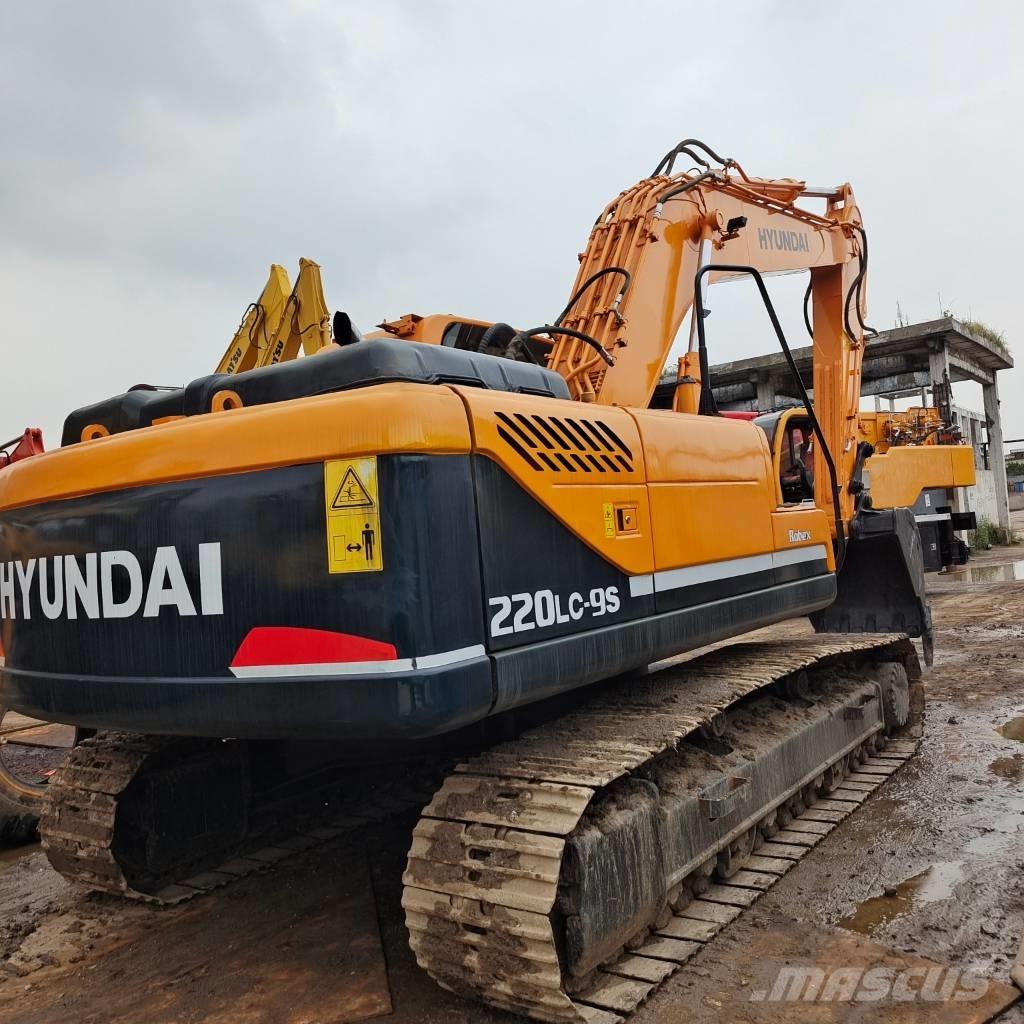 Hyundai 220 LC-9 Гусеничные экскаваторы