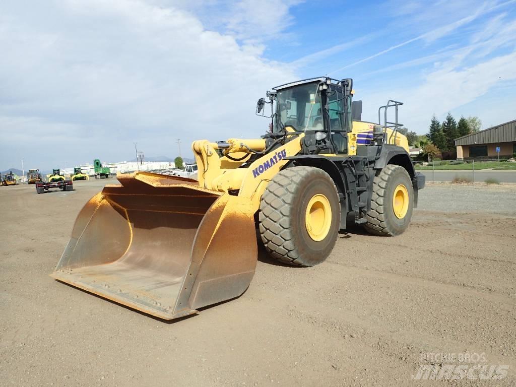 Komatsu WA475-10 Фронтальные погрузчики