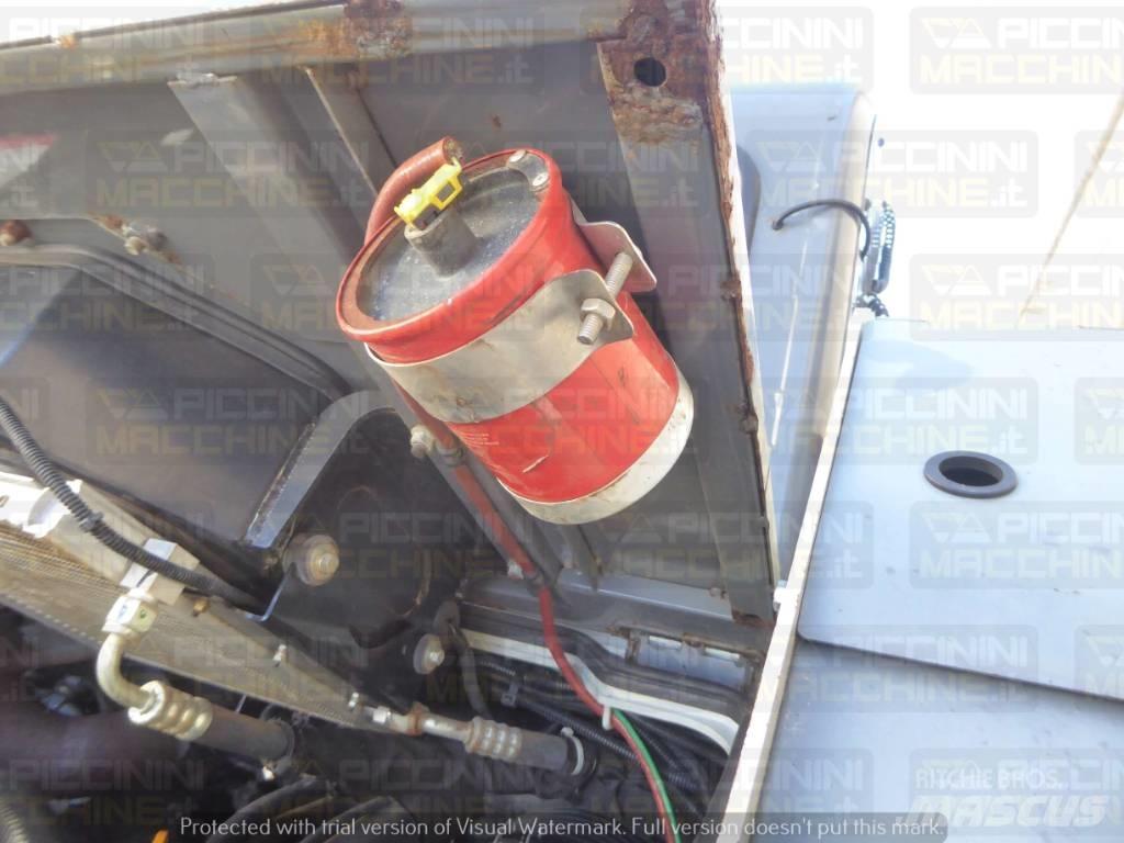 Takeuchi TL6R Гусеничные фронтальные погрузчики