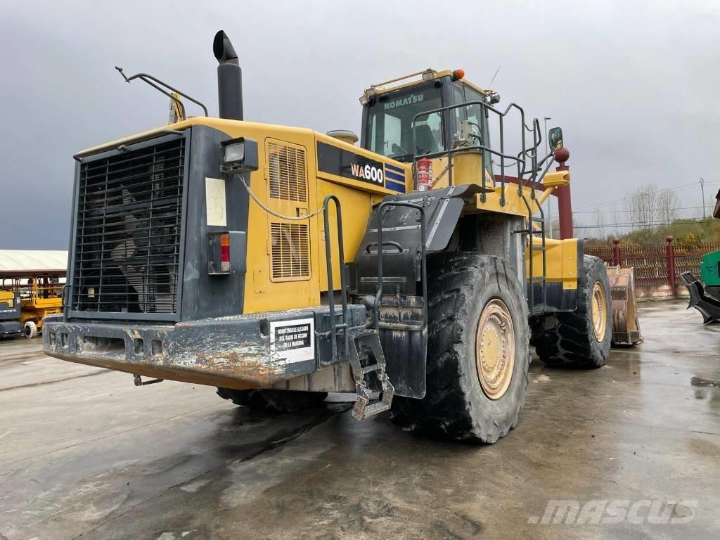 Komatsu WA 600-6 Фронтальные погрузчики