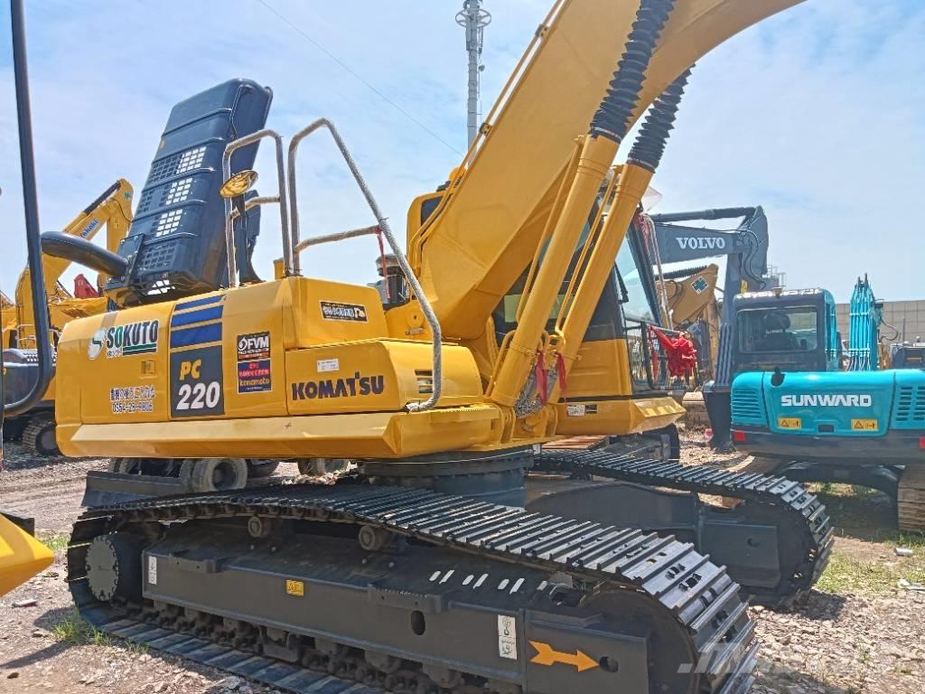 Komatsu PC 220-8 Гусеничные экскаваторы