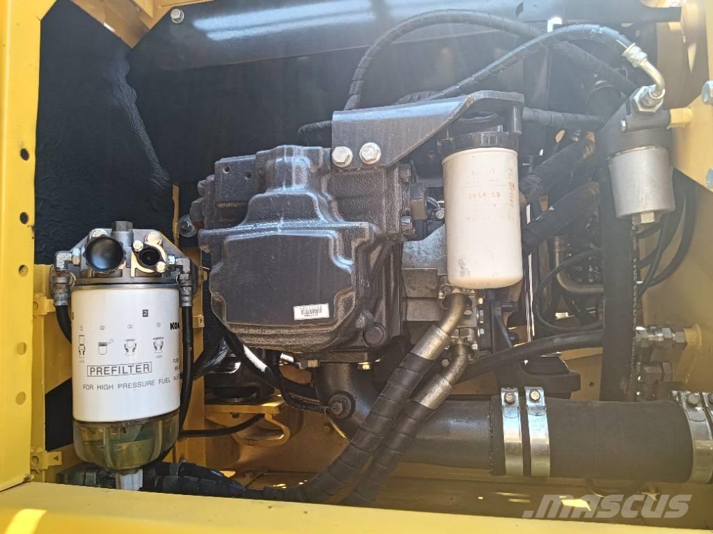 Komatsu PC 220-8 Гусеничные экскаваторы