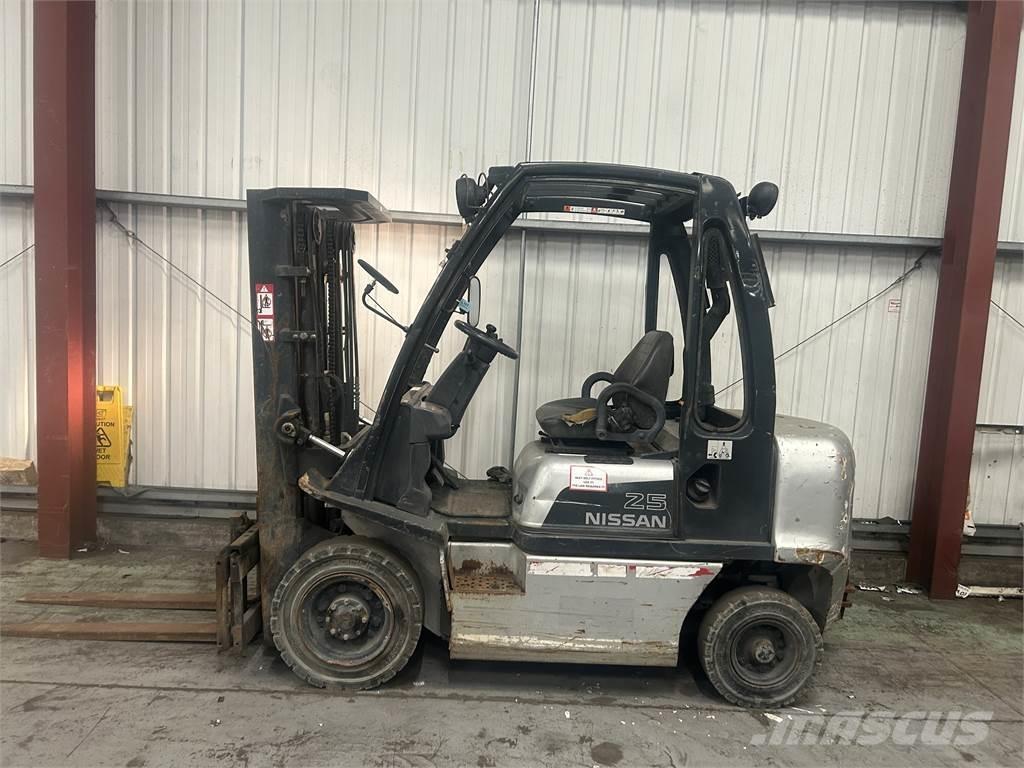 Nissan FD02A25Q Дизельные погрузчики