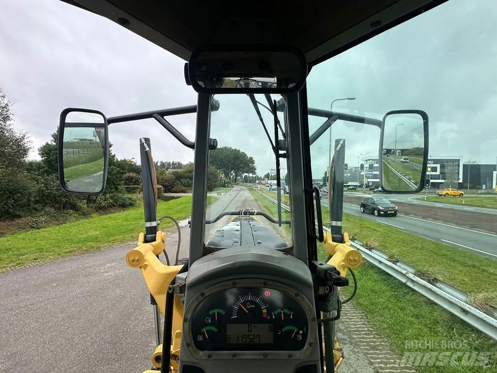 CAT 140M Грейдеры