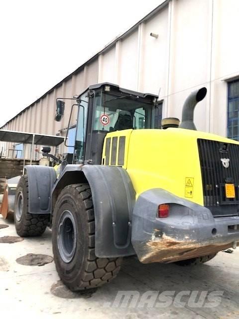 CASE 821G Фронтальные погрузчики