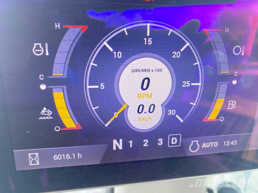 CASE 821G Фронтальные погрузчики