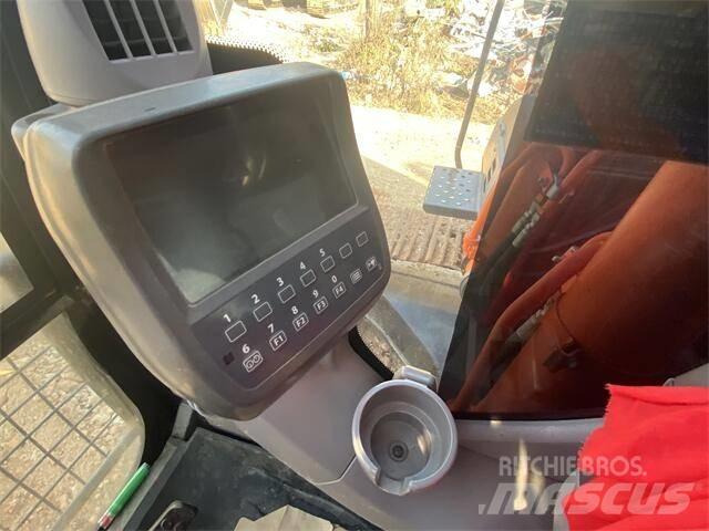 Hitachi ZX240H Гусеничные экскаваторы