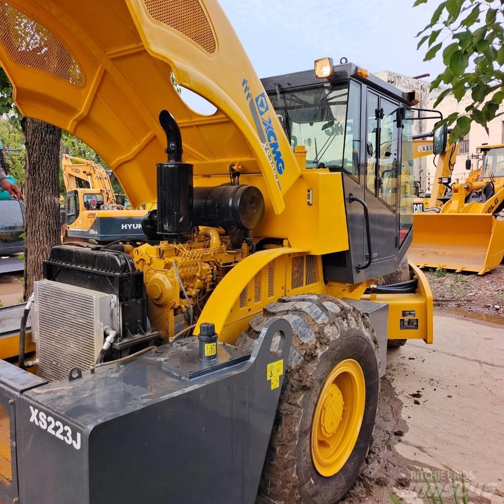 XCMG XS 223 J Грунтовые катки