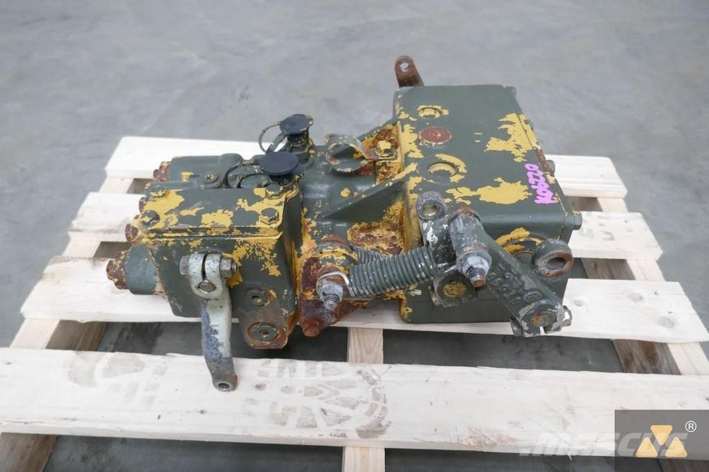 CAT 3T-6443 Коммерческий транспорт - Другие