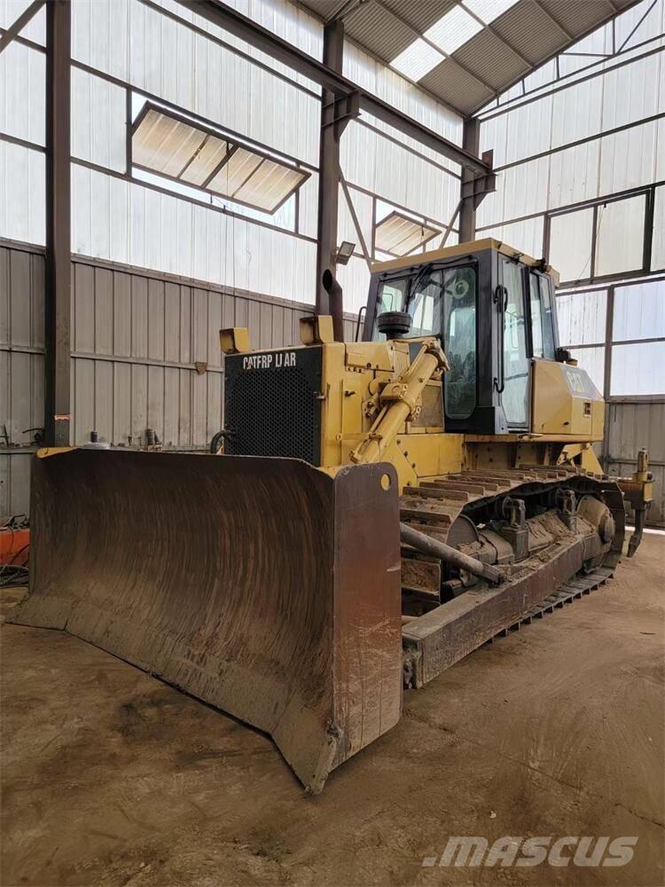 CAT D7G2 Гусеничные бульдозеры