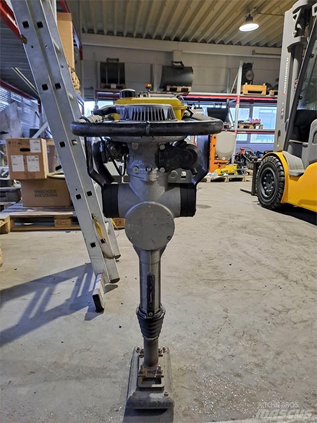 Wacker Neuson BS30 Трамбовщики