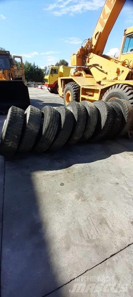 Bridgestone 13R22.5 Шины и колёса