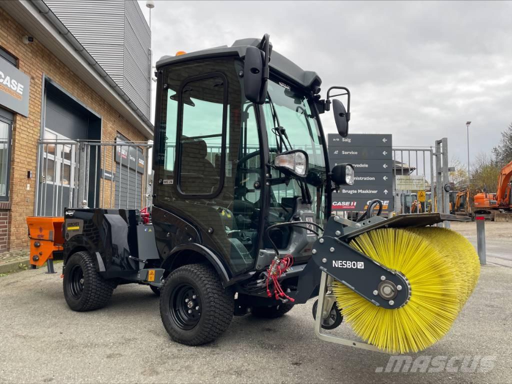  Kārcher MIC 26 Коммунальные мини-погрузчики