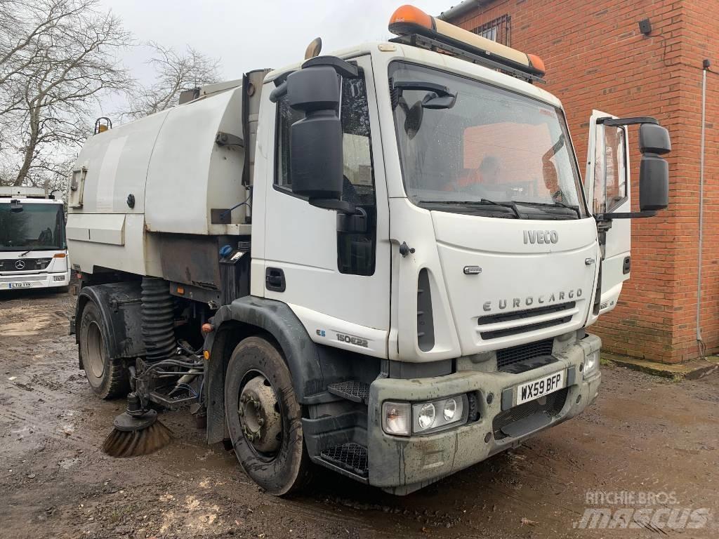 Iveco 150E 22 Вакуумные уборочные машины