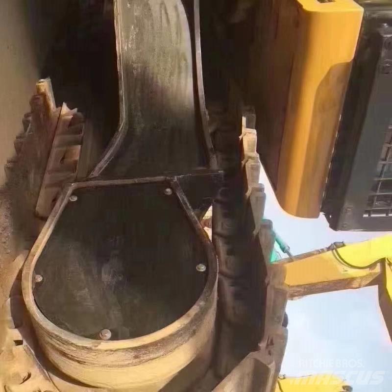 CAT 340 D L Гусеничные экскаваторы