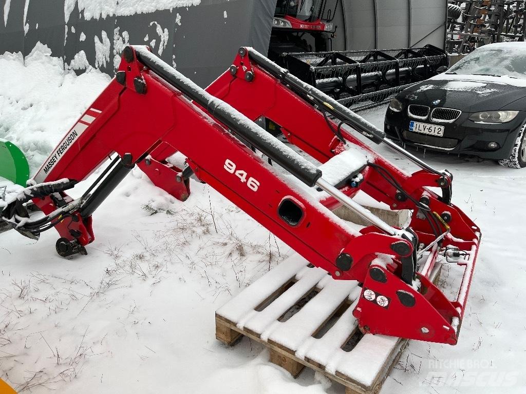 Massey Ferguson 945 Трактора с фронтальным погрузчиком