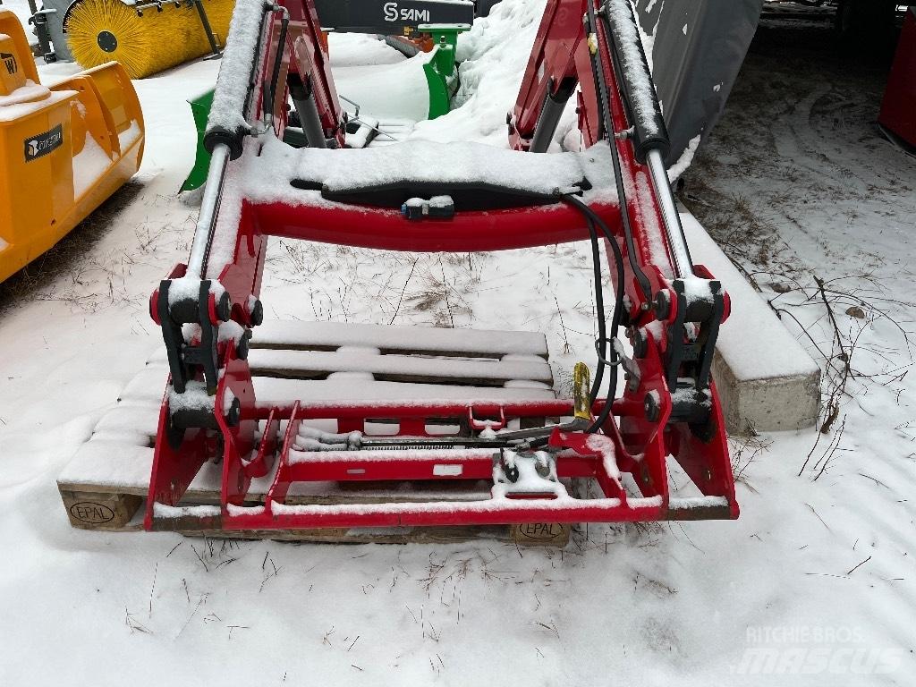 Massey Ferguson 945 Трактора с фронтальным погрузчиком