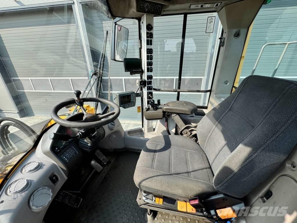 Volvo L 180 F Фронтальные погрузчики