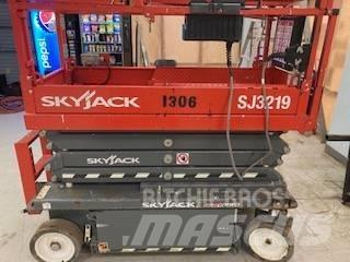 SkyJack SJ 3219 Ножничные подъемники