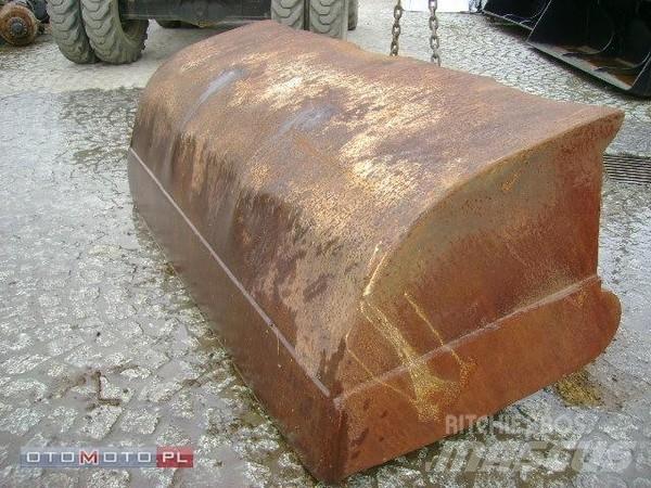  ŁYŻKA SKARPÓWKA Экскаваторные стрелы
