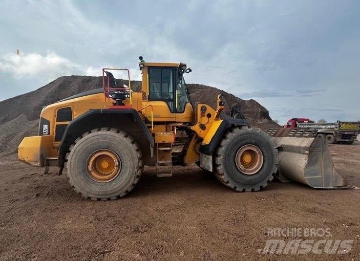 Volvo L 220 H Фронтальные погрузчики