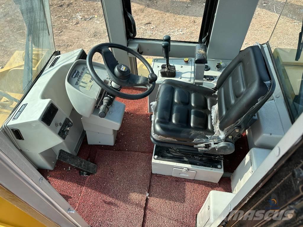 CAT 950G Фронтальные погрузчики