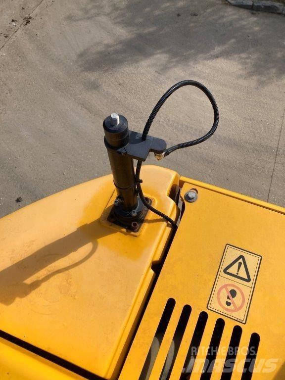 JCB 245 XR Гусеничные экскаваторы