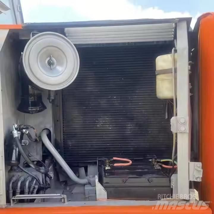 Hitachi EX120-5 Гусеничные экскаваторы